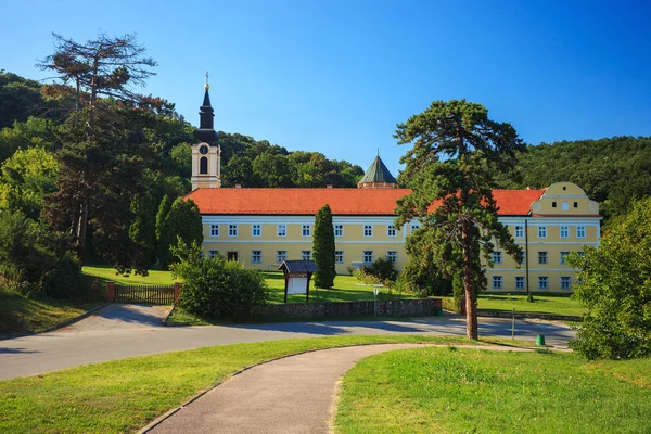 セルビアの Novo Hopovo 修道院 — ストック写真