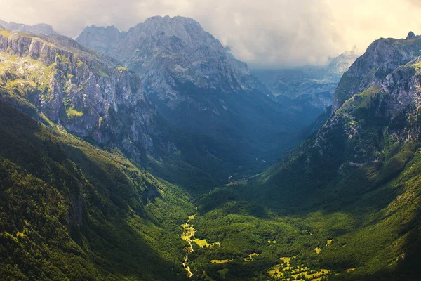 Ropojana údolí v národním parku Prokletije — Stock fotografie