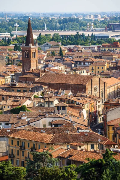 Vista de olhos de pássaros na cidade de Verona — Fotografia de Stock