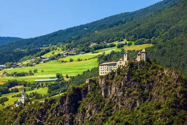 Sabiona castle in italien — Stockfoto