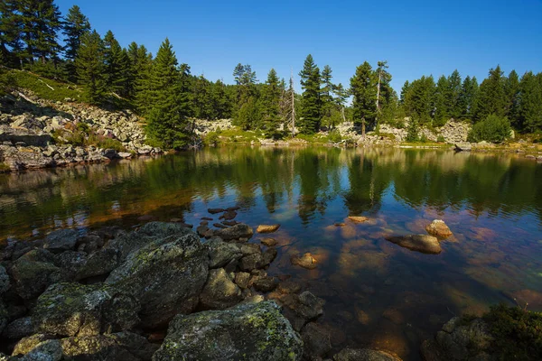 Lago Hrid en el Parque Nacional Montaña Prokletije —  Fotos de Stock