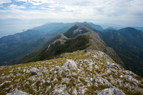 从黑山巴尔市的Rumija山可以看到令人惊奇的景象 — 图库照片