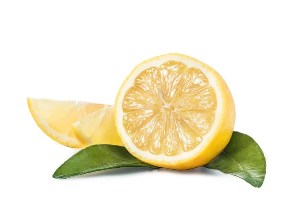Zitrone isoliert auf Hintergrund — Stockfoto
