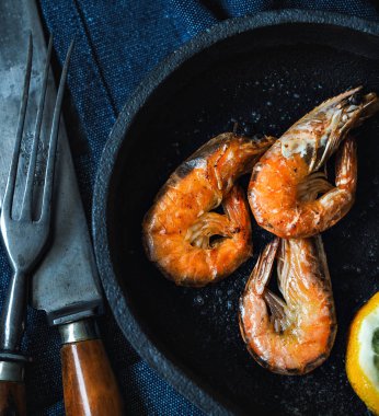 kızarmış karides (karides) 