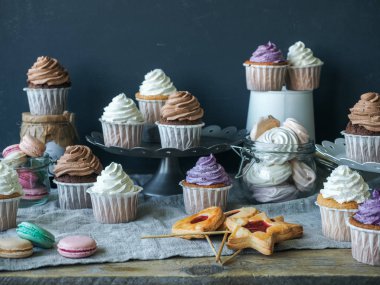 Şeker cupcakes, macarons ve tanımlama bilgileri
