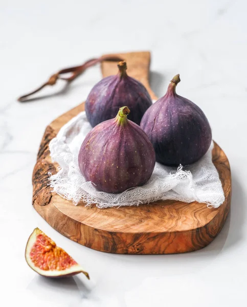 Figues fraîches et tranche de figue — Photo