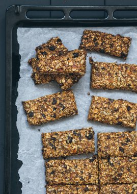 ev yapımı granola enerji barlar