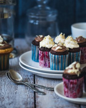 Krema ile renkli kek