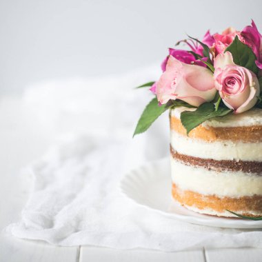 Çiçekli lezzetli pasta