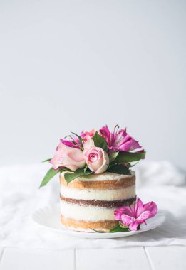 Çiçekli lezzetli pasta