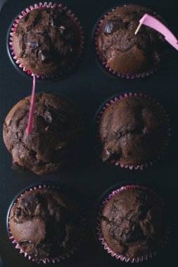 Sadece çikolatalı kek pişmiş