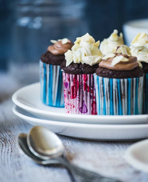 Krema ile renkli kek