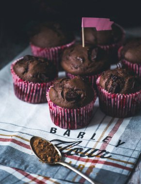 Sadece çikolatalı kek pişmiş