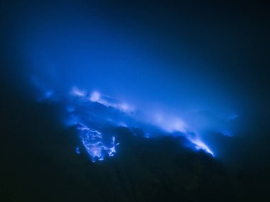 Mount Ijen'de, mavi alev