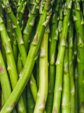 Olgun taze kuşkonmaz