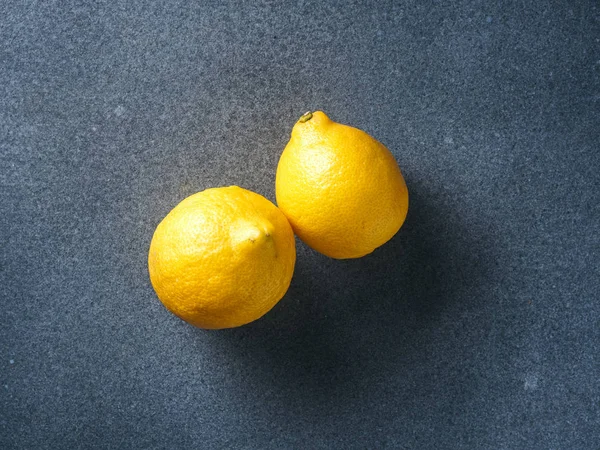 Φρέσκα λεμόνια για λεμονάδα — Φωτογραφία Αρχείου
