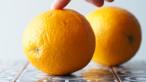 Sinaasappelen voor zelfgemaakte limonade — Stockvideo