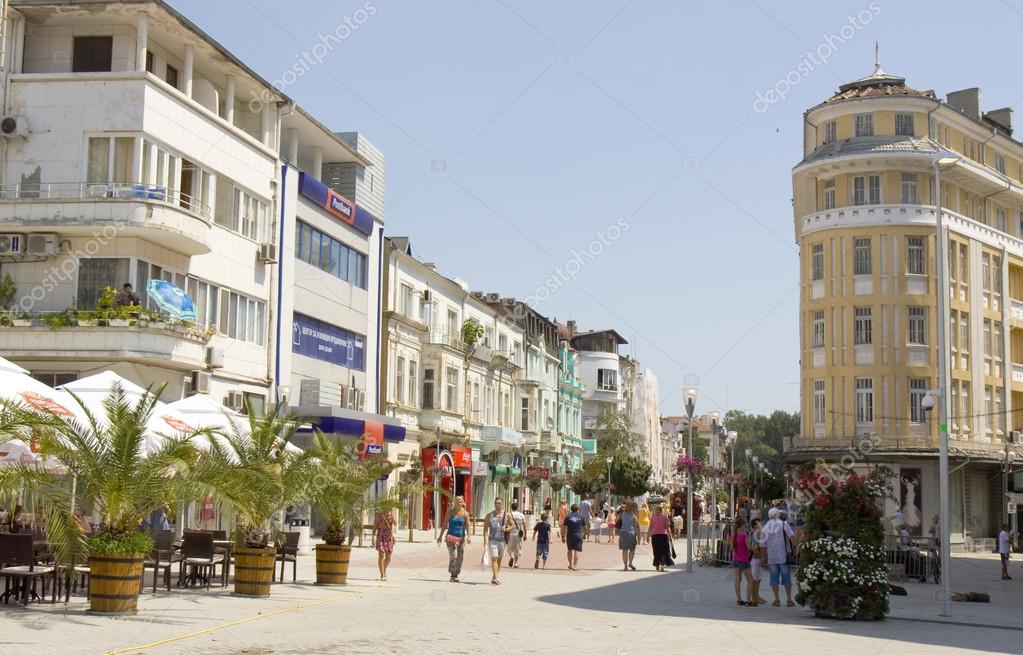 Zentrum von Varna, Bulgarien — Redaktionelles Stockfoto ...