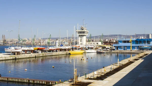 Варненский морской порт — стоковое фото
