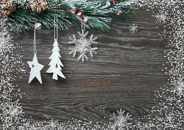 Christmas and New Years composition. The pine cones, spruce branches on a wooden white background — Stock Photo, Image