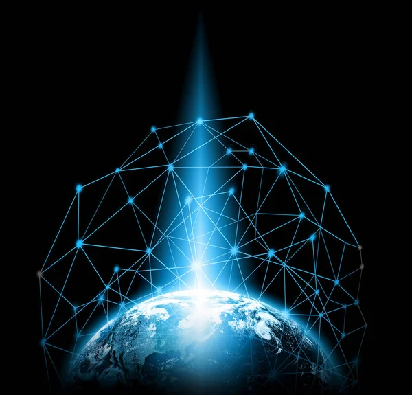 Dünyadan Uzaya. Kavram serisinden küresel iş dünyasının en iyi internet kavramı. Bu görüntünün elementleri NASA tarafından döşenmiştir. 3B illüstrasyon