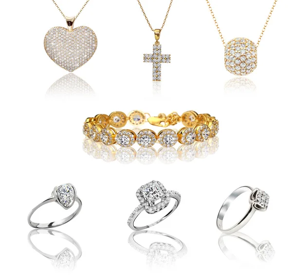 Set van sieraden. Gouden ringen met diamanten instellen. 3D illustratie — Stockfoto