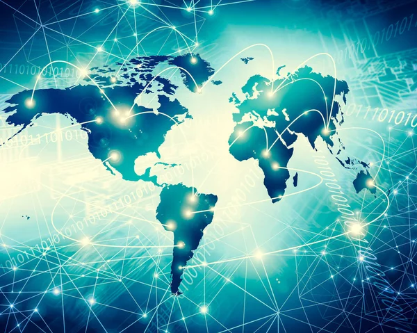 Mapa do mundo sobre um fundo tecnológico, linhas brilhantes símbolos da Internet, rádio, televisão, comunicações móveis e por satélite . — Fotografia de Stock