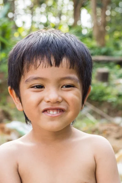 Asiático tailandés pequeño niño — Foto de Stock