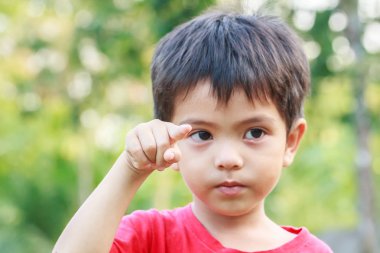 Küçük Genç Asyalı çocuk portresi