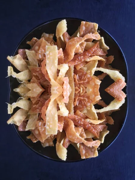 Fried wonton on dish — Stock Photo, Image