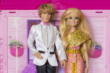 Krabi, Tayland - 5 Ekim 2017 Oyuncak Bebek Evi 'nde Barbie' ler.