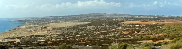 Панорама узбережжя Кіпру. — стокове фото