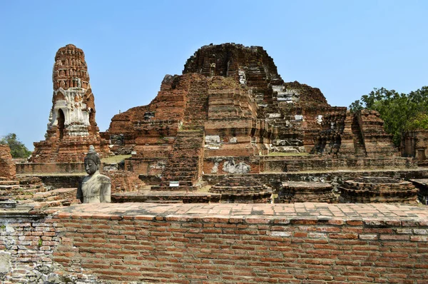 Anciens temples d'Ayutthaya en Thaïlande . — Photo