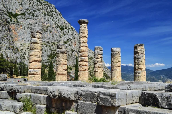 Delphi apollo Tapınağı kalıntıları.