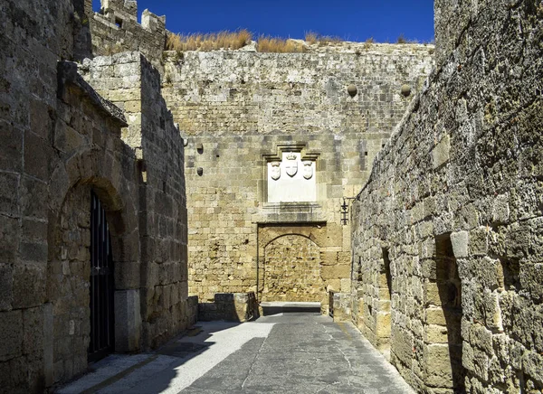 Средневековая Крепость Каменными Стенами Городе Родос — стоковое фото