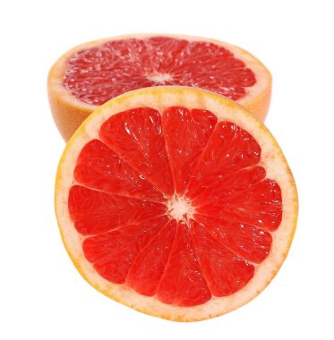 Yarım dilim greyfurt beyaza izole edilmiş.