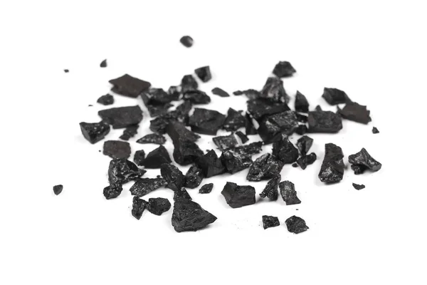 Pila de carbón negro aislado sobre fondo blanco —  Fotos de Stock