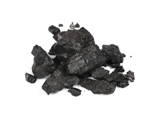 Haufen schwarze Kohle isoliert auf weißem Hintergrund — Stockfoto