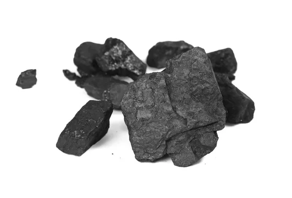 Hromada černého uhlí izolované na bílém pozadí — Stock fotografie