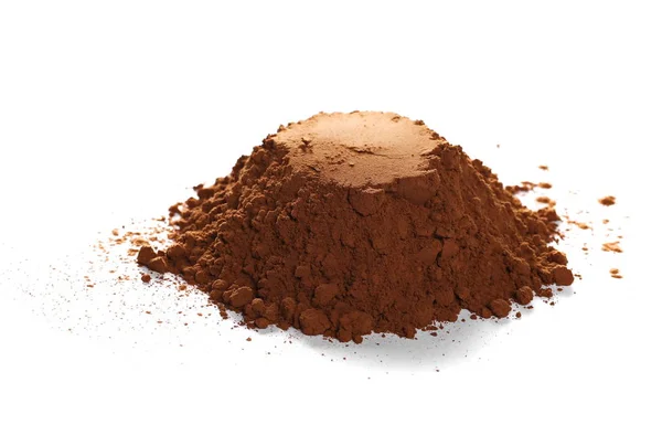 Hromada kakaový prášek izolovaných na bílém pozadí — Stock fotografie