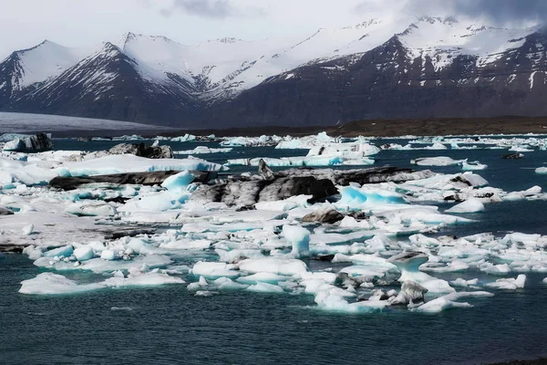 Jokulsarlon gletsjerlagune, IJsland — Stockfoto