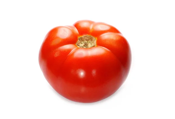 Φρέσκια κόκκινη ντομάτα απομονωμένη σε λευκό φόντο — Φωτογραφία Αρχείου