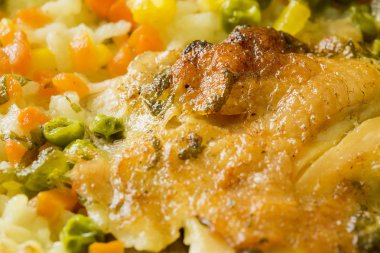 Tavuk ve sebze bezelye, Mısır, havuç