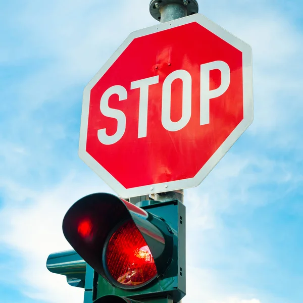 A stop sign — Stock Photo, Image