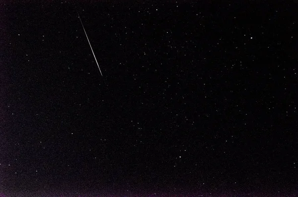 Метеор в небо — стокове фото
