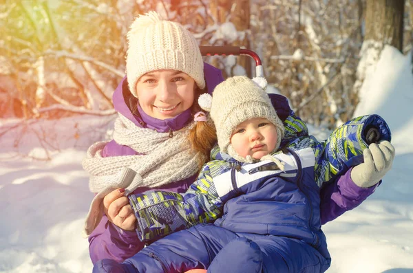 Moeder en baby — Stockfoto