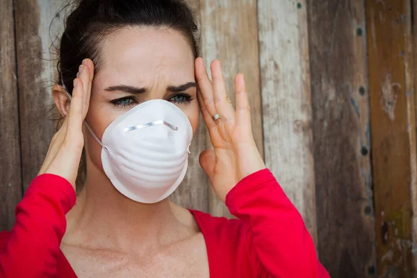 Woman Wearing Face Mask Deal Virus Pollution Has Bad Headache — Stock Photo, Image