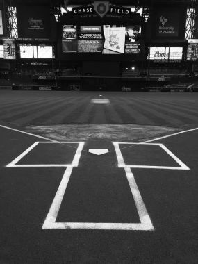 Outfield için kulak arkasından beyzbol ev plaka, hamurları kutusu görünümü.