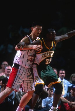 Yao Ming Houston Rockets vs Jerome James Seattle süper Sonics