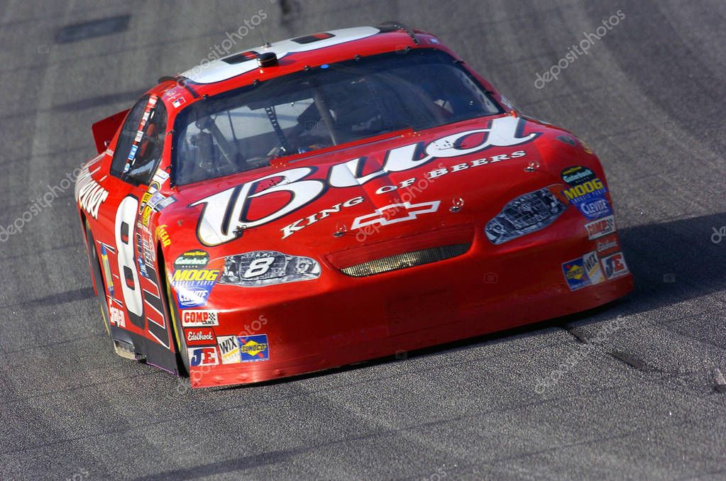 Dale Earnhardt Jr  for the Golden Corral Buffet & Grill 500 at the Atlanta Motor Speedway in Hampton, GA.